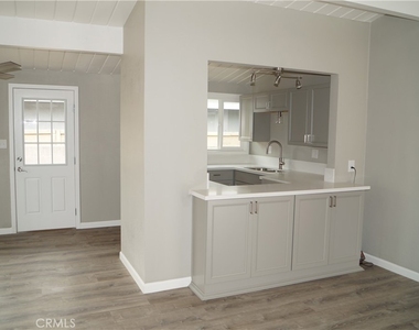 855 B Street - Photo Thumbnail 2