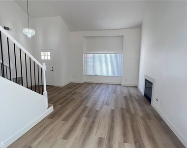 26062 Reynolds - Photo Thumbnail 6