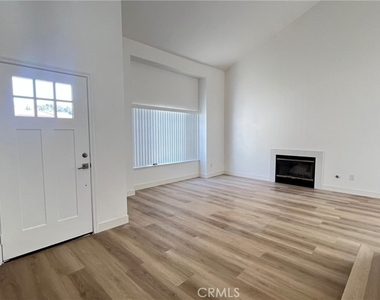 26062 Reynolds - Photo Thumbnail 4