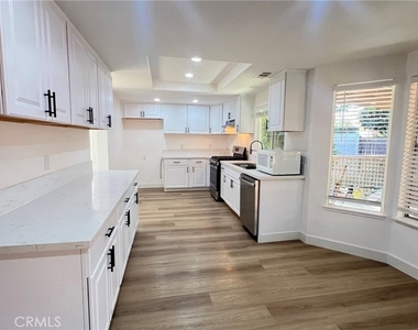 26062 Reynolds - Photo Thumbnail 9
