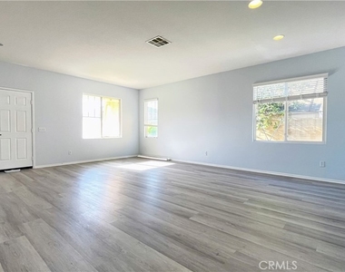 6521 Thistledown Street - Photo Thumbnail 4