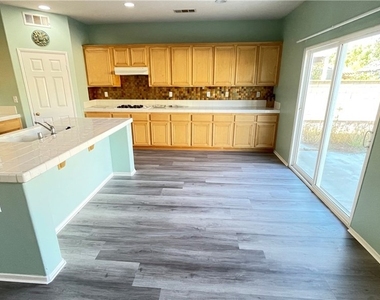 6521 Thistledown Street - Photo Thumbnail 8