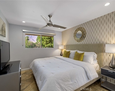 510 N Villa Court - Photo Thumbnail 10