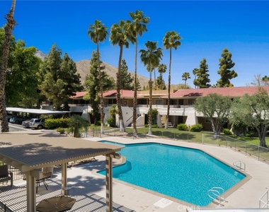 510 N Villa Court - Photo Thumbnail 16