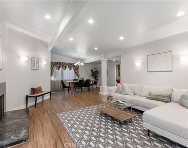 9348 Tujunga Canyon - Photo Thumbnail 7