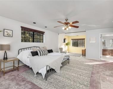 9348 Tujunga Canyon - Photo Thumbnail 32