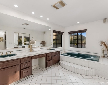 9348 Tujunga Canyon - Photo Thumbnail 36