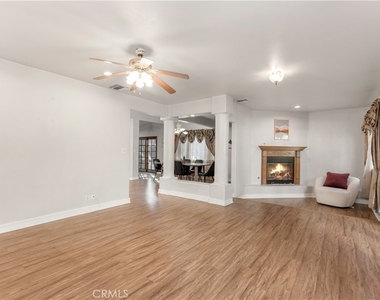 9348 Tujunga Canyon - Photo Thumbnail 10