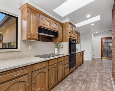9348 Tujunga Canyon - Photo Thumbnail 29