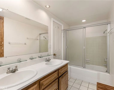 9348 Tujunga Canyon - Photo Thumbnail 17