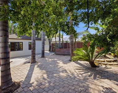 6845 Aura Avenue - Photo Thumbnail 31