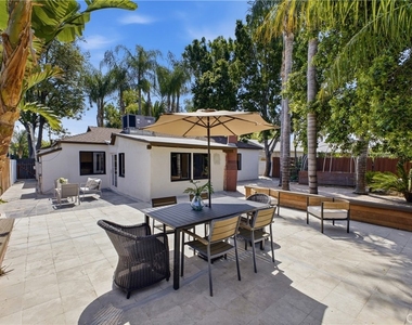 6845 Aura Avenue - Photo Thumbnail 29