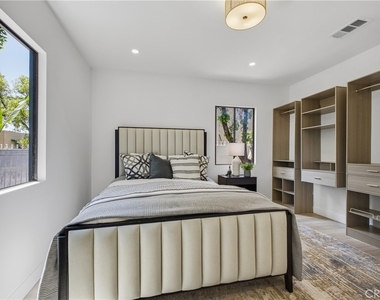 6845 Aura Avenue - Photo Thumbnail 21