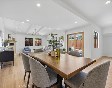 6845 Aura Avenue - Photo Thumbnail 6