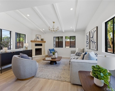 6845 Aura Avenue - Photo Thumbnail 8