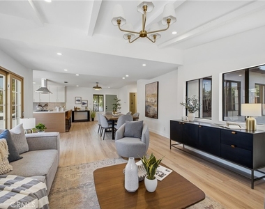6845 Aura Avenue - Photo Thumbnail 10