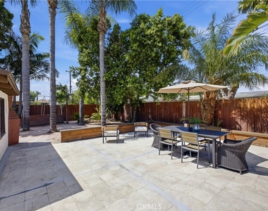 6845 Aura Avenue - Photo Thumbnail 28