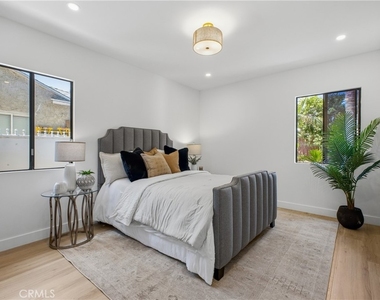 6845 Aura Avenue - Photo Thumbnail 22
