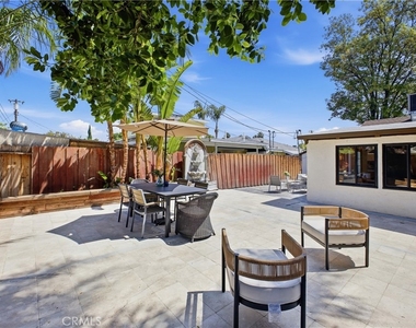 6845 Aura Avenue - Photo Thumbnail 30
