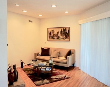 4435 Caledonia Way - Photo Thumbnail 5