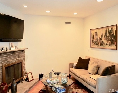 4435 Caledonia Way - Photo Thumbnail 6