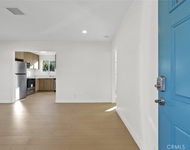 6661 Beck Avenue - Photo Thumbnail 2