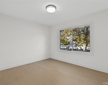 6661 Beck Avenue - Photo Thumbnail 13