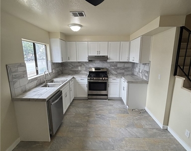9229 Stewart And Gray Road - Photo Thumbnail 4
