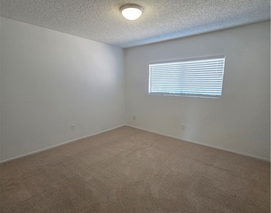 790 Juanita Ave #b - Photo Thumbnail 13