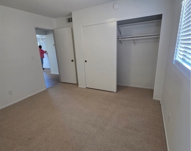 790 Juanita Ave #b - Photo Thumbnail 17