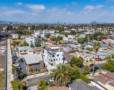 5933 Comey Avenue - Photo Thumbnail 26