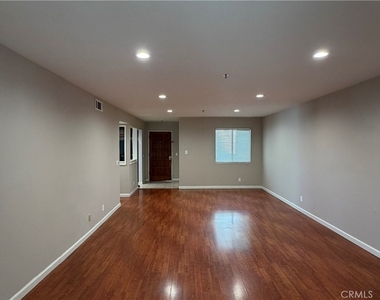 625 E Del Mar Boulevard - Photo Thumbnail 7
