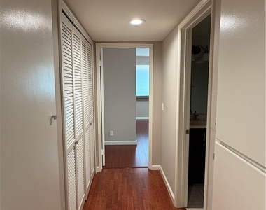 625 E Del Mar Boulevard - Photo Thumbnail 10