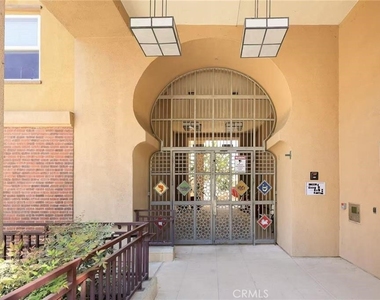 68 E Bay State Street - Photo Thumbnail 1