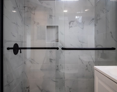 2216 Continental Avenue - Photo Thumbnail 4