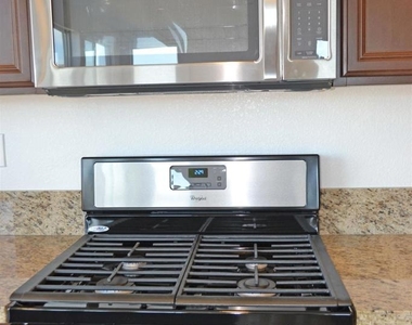 2602 Brookshire St - Photo Thumbnail 4