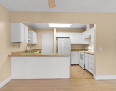 981 Cheryl Ann Cir - Photo Thumbnail 6