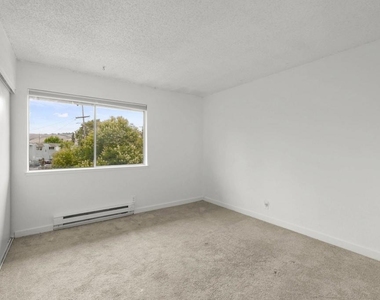 981 Cheryl Ann Cir - Photo Thumbnail 14