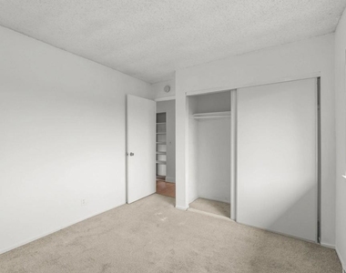 981 Cheryl Ann Cir - Photo Thumbnail 18