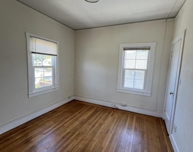 2249 Spaulding Ave - Photo Thumbnail 1