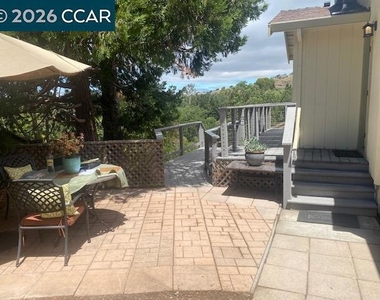 12 Trina Ct - Photo Thumbnail 7