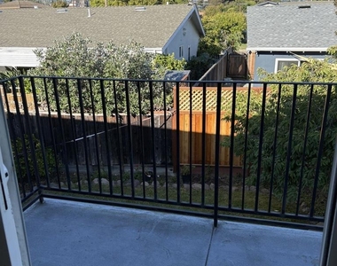 20026 Wisteria St - Photo Thumbnail 18