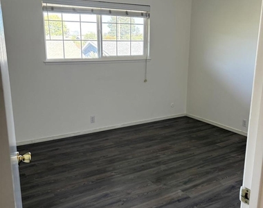 20026 Wisteria St - Photo Thumbnail 9