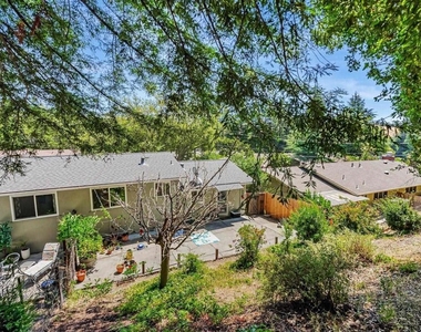 2050 Donald Dr - Photo Thumbnail 17