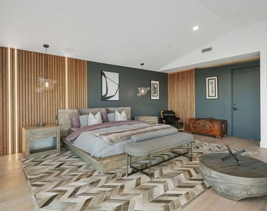 1500 Viewsite Terrace - Photo Thumbnail 15
