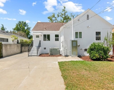 2316 Selby Avenue - Photo Thumbnail 29