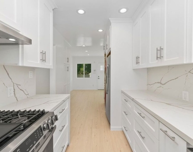 2316 Selby Avenue - Photo Thumbnail 14
