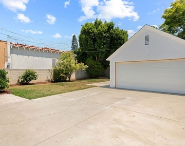 2316 Selby Avenue - Photo Thumbnail 27