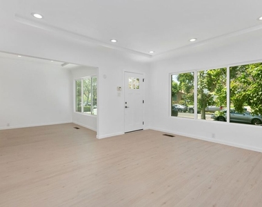 2316 Selby Avenue - Photo Thumbnail 8