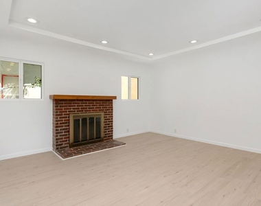 2316 Selby Avenue - Photo Thumbnail 4